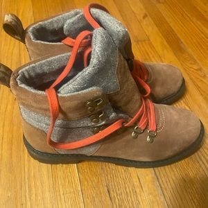 Tom’s Summit Hiking Boots